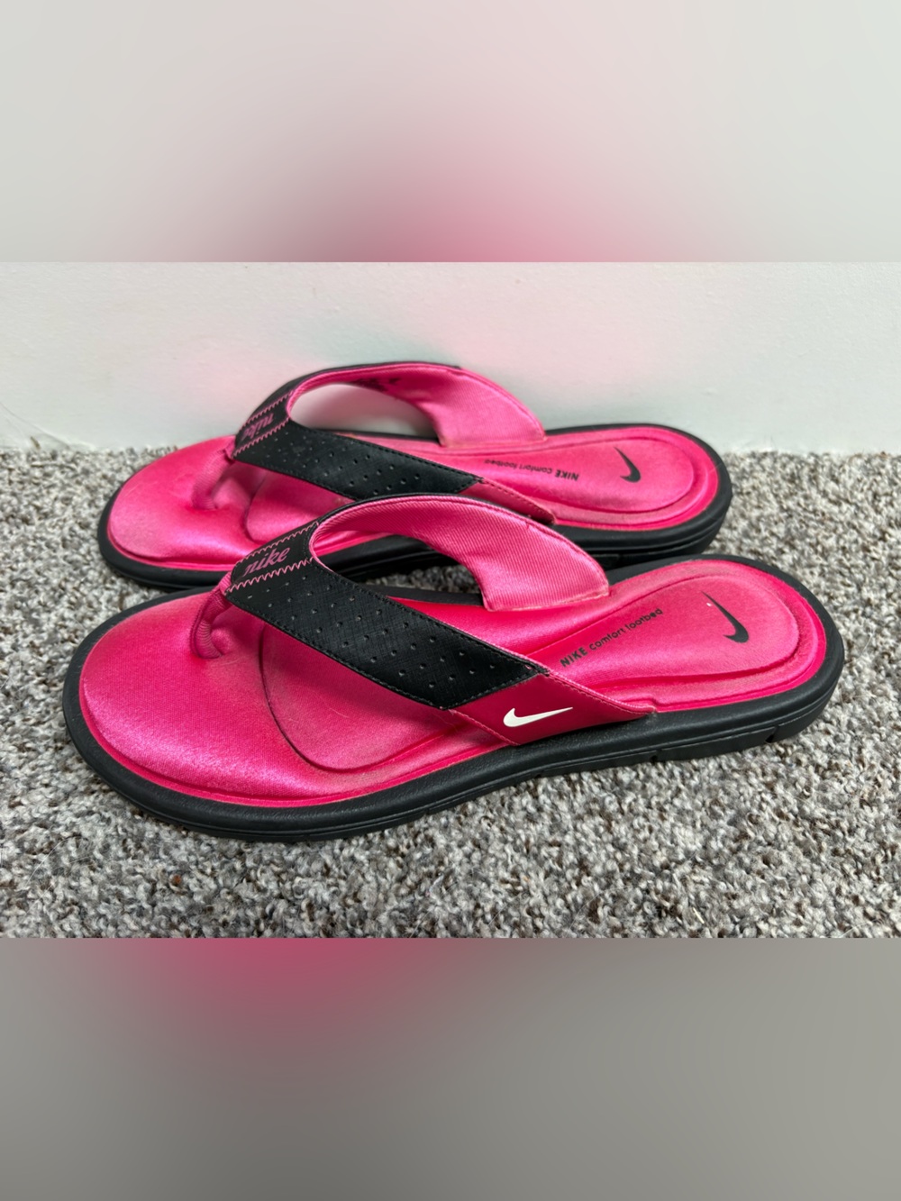 Nike Comfort footbed Flip Flops Pink/ Black Women's 10